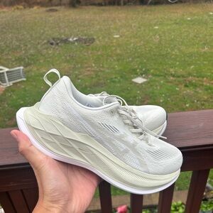 ASIC Superblast 2 Men Size 8 NEW